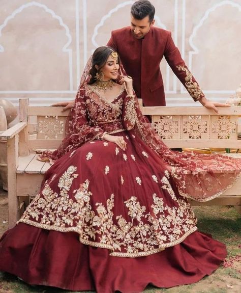 Adorable 90+Lehenga Designs Bridal Dresses 2022, Asian Wedding Dress Pakistani, Pakistani Bridal Dress, Pengantin India, Walima Dress, Red Bridal Dress, Desi Wedding Dresses, Wedding Lehenga Designs, Asian Bridal Dresses