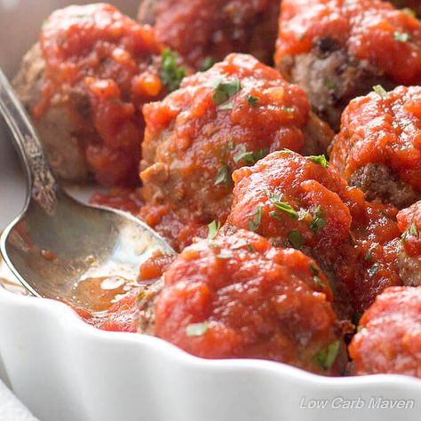 Mom's Low Carb Meatballs Recipe - Italian Style (Keto Meatballs) Low Carb Meatballs Recipe, Stuffed Meatballs, Keto Meatballs, Italian Meatballs Recipe, Low Carb Meatballs, Low Carb Maven, Appetizer Meatballs, Meatballs Recipe, Keto Recipes Dinner