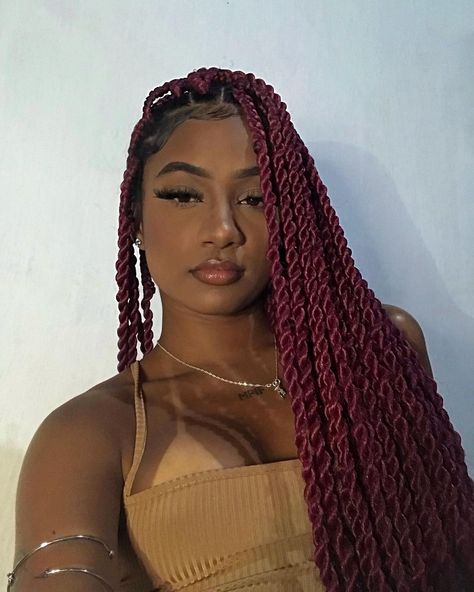 Twist Braids Vermelho, Fulani Twist, Red Curls, Cute Box Braids, Braid Inspiration, Natural Hair Stylists, Braids Hairstyles Pictures, Quick Braided Hairstyles, Twist Braid Hairstyles