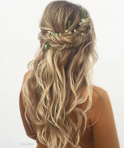 Boho Bridal Hair, Rustic Wedding Hairstyles, Boho Wedding Hair, Wedding Hair Inspiration, Wedding Boho, Trending Hairstyles, Braided Updo, Half Up Hair, Boho Hairstyles