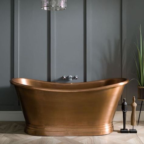 Antique Copper Boat Bath - BC Designs | Luxury Designer Bathrooms Lavabo D Angle, Copper Bathtub, Double Ended Bath, Copper Bath, Copper Bathtubs, Bad Accessoires, Roll Top Bath, Bath Panel, Bathroom Suites