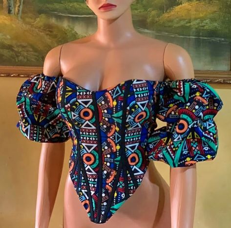 Ankara Corset Top, Ankara Corset, Ankara Top Styles, Ankara Blouses, Nigerian Dress Styles, Corset Fashion Outfits, Ankara Tops, African Tops, African Print Tops