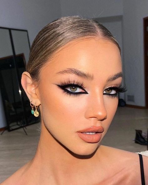 Black Eye Makeup, Formal Makeup, Dope Makeup, Evening Makeup, Glamorous Makeup, Black Makeup, Makeup Eye Looks, Creative Makeup Looks, Glamour Makeup