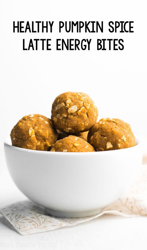 Healthy Pumpkin Spice Latte Energy Bites – they taste just like the Starbucks drink! Only 100 calories & 12g of protein! ♡ healthy no bake energy balls. easy vegan pumpkin energy balls. nut free no peanut butter protein energy balls. Pumpkin Balls Healthy, Energy Balls Nut Free, Pumpkin Energy Balls, Protein Energy Balls, No Bake Energy Balls, Energy Bite, Healthy Pumpkin Spice Latte, Pumpkin Puree Recipes, No Bake Energy