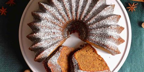 Gingerbread Bundt Cake, Xmas Cakes, Pound Cakes, Gingerbread Cake, Creative Desserts, Bundt Cakes Recipes, Bundt Pan, Bundt Cakes, Goulash