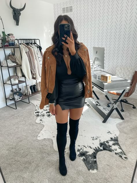 Leather Skirt Lace Bodysuit Outfit, Leather Skirt And Bodysuit Outfit, Leather Skirt Looks Night, Black Suede Mini Skirt Outfit, Date Night Boots Outfit, Mini Skirt And Jacket Outfit, Women’s Going Out Outfits Winter, Leather Going Out Outfit, Date Night Bar Outfit