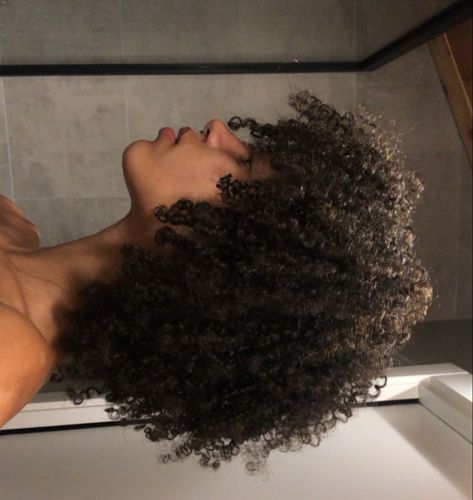 Mixed Emotions Aesthetic, Curly Afro Aesthetic, 3c Hair Aesthetic, Long Curly Hairstyles For Black Women, Curly Hair Cuts Black Women, Black Curly Hair Short, Short Curly Hair 3c, 3b Afro, 3c Haircut