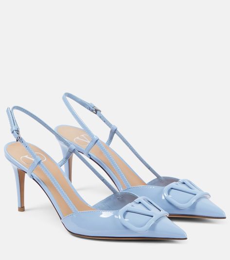 Slingback Heels Outfit, Valentino Heels, Valentino Garavani Shoes, Mid Heels Pumps, Shoes World, Blue Pumps, Blue Heels, Valentino Shoes, Dream Shoes