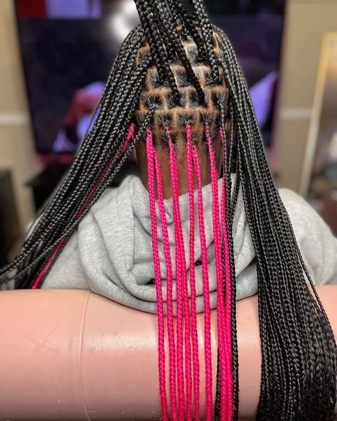 Peka Boo Braids Color With Curls, Knotless Box Braids Peek A Boo Color, Braid Combos, Natural Hair Quotes, Curly Braided Hairstyles, Peekaboo Color, Box Braid Hair, Cute Box Braids, Short Box Braids Hairstyles