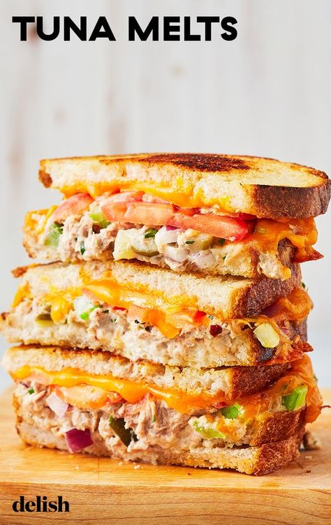 Melts Sandwich, Sandwich Melts, Tuna Melt Sandwich, Sandwich Cheese, Tuna Melt Recipe, Panini Recipes, Melt Recipe, Tuna Melt, Diner Recipes