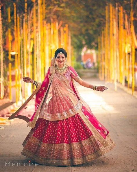 Indian Wedding Fashion-20 Latest Style Indian Bridal Outfits Bridal Double Dupatta, Lehenga Voni, Lehenga Poses, Double Dupatta, Pink Bridal Lehenga, Pengantin India, Bridal Dupatta, Indian Bridal Photos, Wedding Lehenga Designs