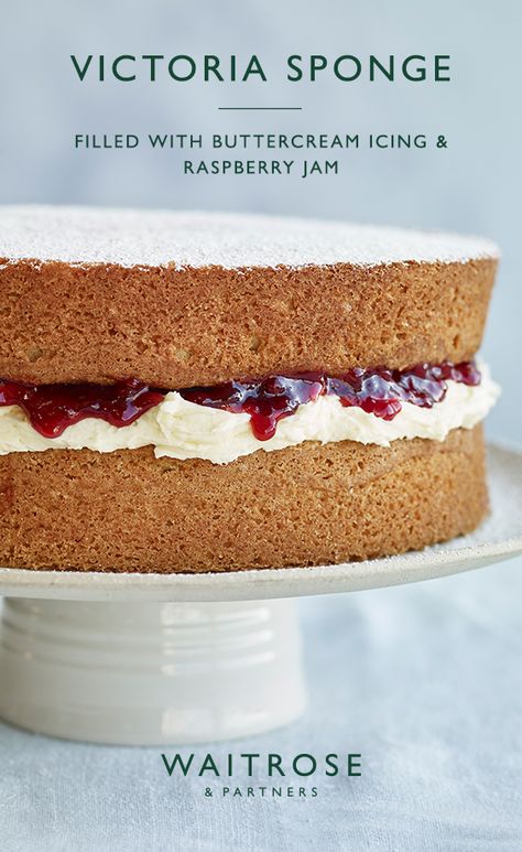 Traditional Victoria Sponge Cake, Cake With Jam Filling, Perfect Sponge Cake Recipe, Victoria Sponge Cake Recipe, Victoria Cake, Victoria Sponge Recipe, Victoria Sandwich Cake, Victoria Sandwich, British Bake Off Recipes