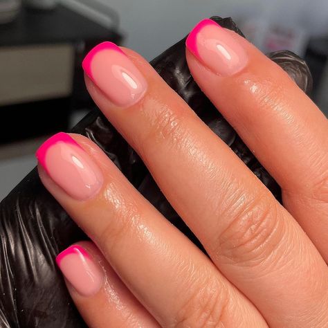 Short French Nails Hot Pink, Hot Pink Nail Tips French, Short Gel Nails Summer Flower, Hot Pink French Nails Square, Barbie Pink French Tip Nails Short, Short Pink French Tip Nails With Glitter, Biab Nail Design Short Square, Hot Pink French Tip Nails Square Short, Beginner Biab Nails