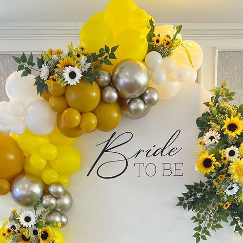 Night Fall Events on Instagram: "ℬ𝓇𝒾𝒹ℯ 𝒯ℴ ℬℯ 🌻 #sunflower #bride #bridegoals #bridetobe #bridalshower #eventdecor #sunflower #eventdesign #balloonartist #backdropengagement" Bridal Shower With Sunflowers, Bride To Bee Balloon Arch, Boho Sunflower Bridal Shower Ideas, Sunflower Bridal Shower Decor, Sunflower Bridal Shower Theme, Sunflower Bridal Shower Ideas Decoration, Sunflower Themed Bridal Shower Ideas, Bridal Shower Sunflower Theme, Sunflower Photo Backdrop