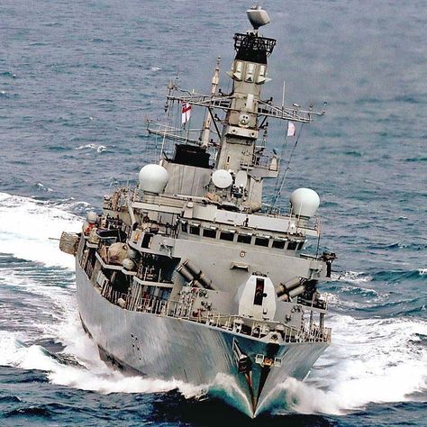 This photograph shows HMS Sutherland which was used on 21 December2001 for the deployment of some members of M Squadron of the UK's Special Boat Service to intercept MV Nisha. Please see https://www.instagram.com/p/BrKhD5_H8Ky Special Boat Service, Type 23 Frigate, Boat Service, Fast Boats, Gas Turbine, August 20, Navy Ships, Royal Navy, Past And Present