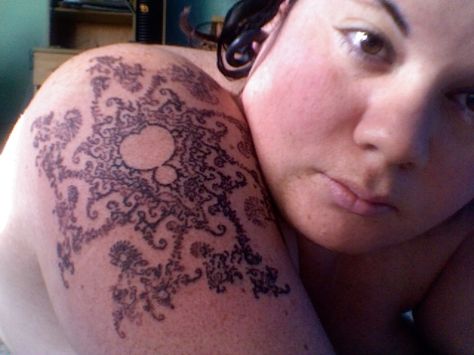 lovely Fractal Tattoo, Mandelbrot Fractal, Gallery Tattoo, Geek Tattoo, Tattoo Girl, Jewelry Tattoo, Makeup Tattoos, Nail Tattoo, Tattoos Ideas