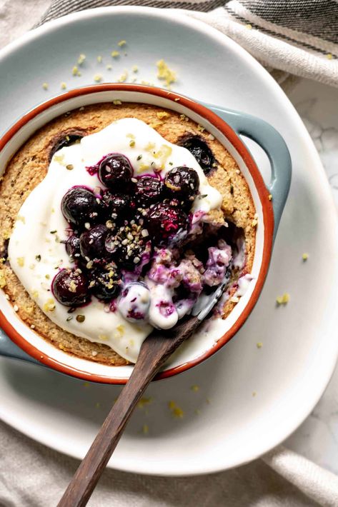 Lemon Blueberry Baked Oats (vegan + GF!) - Shivani Loves Food Lemon Blueberry Baked Oats, Baked Oats Vegan, Blueberry Baked Oats, Blueberry Oats, Oats Recipes Breakfast, Lemon And Blueberry, Vegan Pancake Recipes, Ideas For Autumn, Perfect Healthy Breakfast