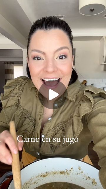 Carne En Su Jugo Recipe Easy, Stir Fry Beef, Beef Au Jus, Mexican Dish, Fried Beef, Beef Stir Fry, Beef Cuts, Family Recipe, Pinto Beans