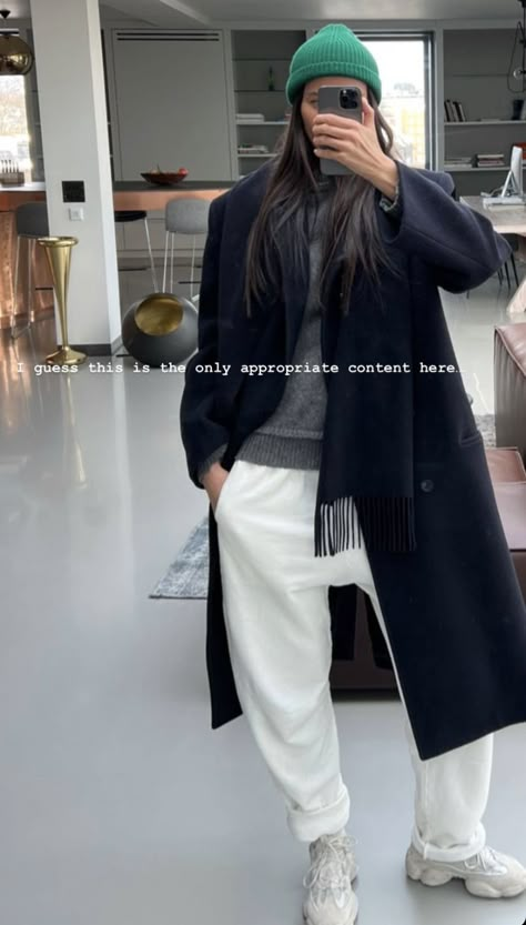 Julie Pelipas Street Style, Julia Pelipas, Julie Pelipas, Street Style Outfits Casual, Fashion Gal, Relaxed Outfit, Celebrity Street Style, All Black Outfit, 가을 패션