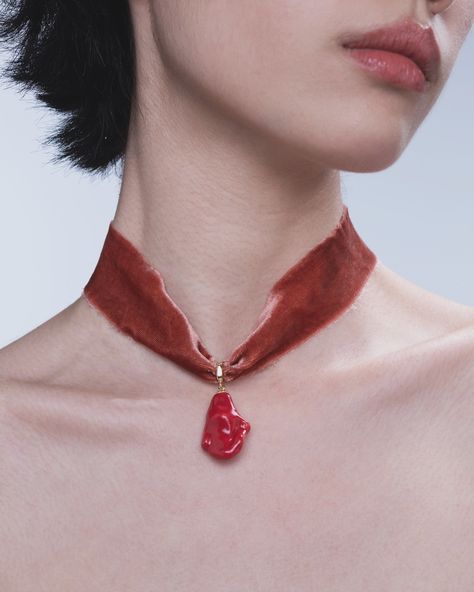 🩸🥀Vampire Velvet #ceramicmagazine #ceramicsofinstagram #ceramic #cerámica #ceramicjewelry #handmadejewelry #independantbrand #funjewelry #ceramicnecklace #porcelaine #porcelainjewelry #gothicstyle #redvelvet Porcelain Jewellery, Blood Drop, Velvet Choker Necklaces, Red Ceramic, Ceramic Necklace, Velvet Choker, Porcelain Jewelry, Fancy Dinner, Ceramic Jewelry