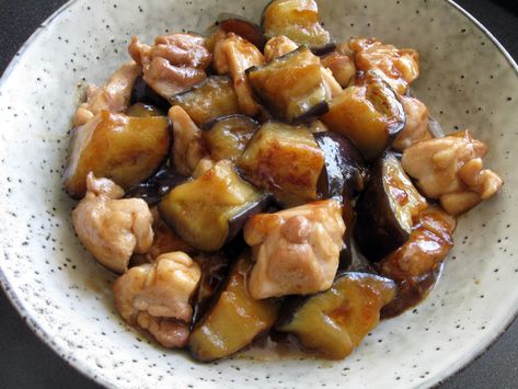 Scrumptious Chicken & Eggplant – Hiroko's Recipes Asian Chicken And Eggplant Recipes, Egg Plant And Chicken Recipes, Chicken And Eggplant Recipes, Eggplant Bites, Chicken And Eggplant, Chinese Style Chicken, Chicken Eggplant, Miso Chicken, Meat Dish