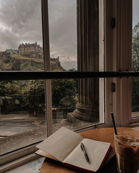 One of the things I was looking forward to most in Edinburgh was visiting the Waterstones on Princes Street. For one - it was my first time visiting a Waterstones ever, and I was stoked to visit such an iconic establishment! Secondly, the views. I knew in my bones that this would be a place in which inspiration would strike, and as soon as I sat down, my pen practically carried itself off the page. I had a lot of fun writing in front of the massive windows, taking in Edinburgh, and filling up... Christmas Castle, Castles In Scotland, Cool Writing, Looking Forward, Edinburgh, The Things, First Time, Scotland, Bones