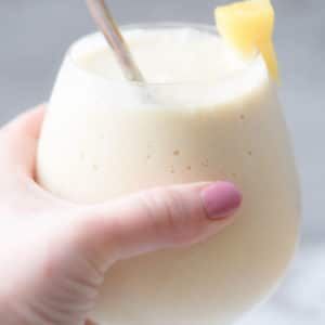 Pina Colada Breakfast Smoothie - Meal Plan Addict Healty Meals, Coconut Breakfast, Chocolate Protein Smoothie, Gum Surgery, Mediterranean Breakfast, Pineapple Whip, Detox Waters, Breakfast Shakes, Fruit Smoothie Recipes Healthy