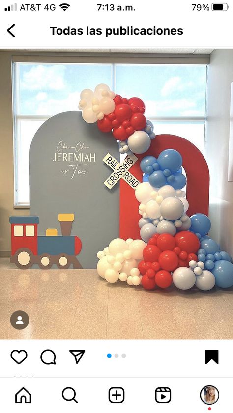 Train Birthday Party Balloons, Train Theme Balloon Garland, Train Birthday Party Outfit Mom, Train Theme Bday Party, Train Balloon Decorations, Chugga Chugga Two Two Centerpieces, Train Party Balloons, Train Party Balloon Arch, Train Theme Baby Shower Ideas