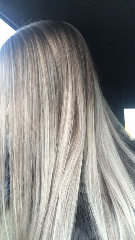 Balayage blonde hair Dark Root Ice Blonde Hair, Ice Blonde Hair With Dark Roots, Blonde Hair Balayage Dark Roots, Ice Blonde Hair Balayage, Icy Blonde Hair Dark Roots, Ashy Blonde Hair Balayage, Balayage Dark Roots, Blonde Hair Dark Roots, Hair Dark Roots