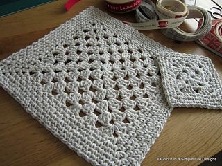 Simple and natural coaster and placemat setting. Can be made in any weight yarn - just adjust your hook size accordingly, and any size to suit. Crocheted Placemats, Crochet Placemats, Linen Stitch, Crochet Abbreviations, Crochet Fun, Crochet Dishcloths, Crochet Simple, Moss Stitch, Crochet Motifs