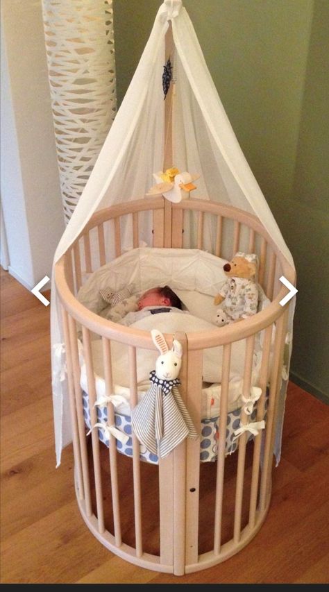 Stokke Sleepi Nursery, Round Crib Nursery, Circular Crib, Circle Crib, Stokke Crib, Round Crib, Round Cribs, Stokke Sleepi, Small Nurseries