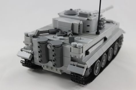 Tiger I Ausf. E | by JJbricks Lego Tank, Lego History, Lego Tanks, Marsha And The Bear, Lego Designs, Lego Ww2, Diy Lego, Lego Board, Lego Army