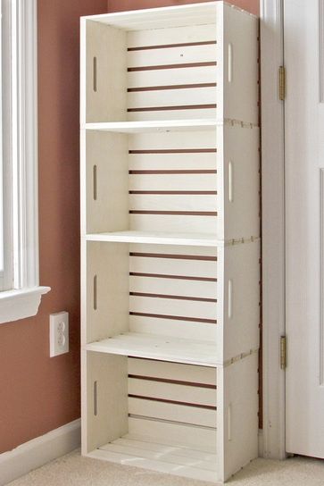 Diy Crate Bookshelf, Crate Bookshelf, Diy Crate, Kraf Diy, Diy Casa, Bookshelves Diy, غرفة ملابس, Diy Furniture Projects, Wooden Crates