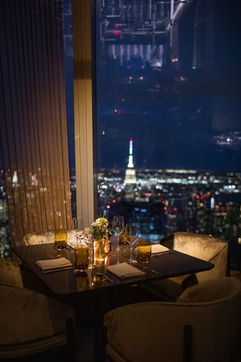 Private Dinner For Two Romantic, Fancy Restaurants In Nyc, Fancy Ceiling, Rooftop Restaurants Nyc, Hudson Yards Nyc, Best Restaurants In Nyc, Anti Romantic, Luxury Restaurant Interior, Fun Restaurants In Nyc