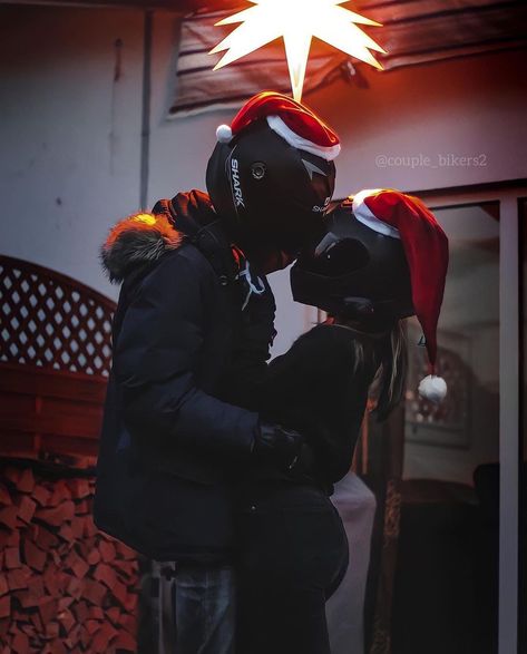 Christmas Motorcycle Pictures, Motorcycle Poses, Biker Couples, Bike Dress, Motorcycle Christmas, Bike Couple, Biker Couple, Motorcycle Couple, Joker Poster