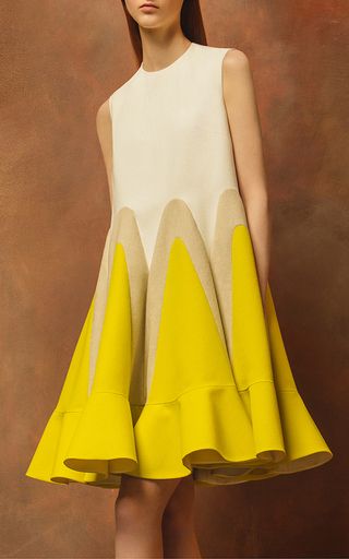 This **Delpozo** dress features a round neck, a fitted bodice, and a mini skirt with a peplum hem. Resort 2017 Fashion, Fashion Weeks, Mode Inspiration, Fashion 2017, Fashion Details, Vestidos De Fiesta, Runway Fashion, High Fashion, Fashion Show