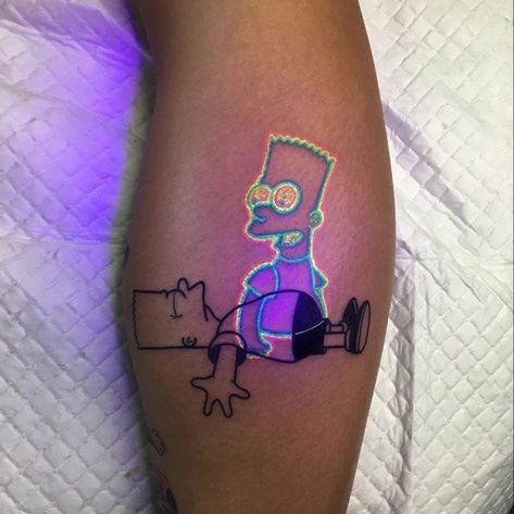 20+ Incredible UV Tattoo Designs To Glow In The Dark Uv Ink Tattoos, Uv Tattoos, Stile Pin Up, Black Light Tattoo, Tatoo 3d, Glow Tattoo, Colored Tattoo, Neon Tattoo, Simpsons Tattoo