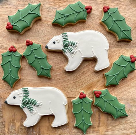 Polar Bear Royal Icing Cookies, Christmas Bear Cookies, Polar Bear Sugar Cookies, Winter Theme Sugar Cookies, Polar Bear Cookies Decorated, Leaf Sugar Cookies Decorated, Bear Cookies Decorated, Holly Cookies, Bear Sugar Cookies