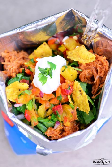 Hawaiian_BBQ_Walking_Taco-gunny sack Hawaiian Bbq Pork, Walking Tacos Recipe, Camping Recipes Breakfast, Camping Food Make Ahead, Camping Food Ideas, Camping Food List, Healthy Camping Food, Camping Hacks Food, Hawaiian Bbq