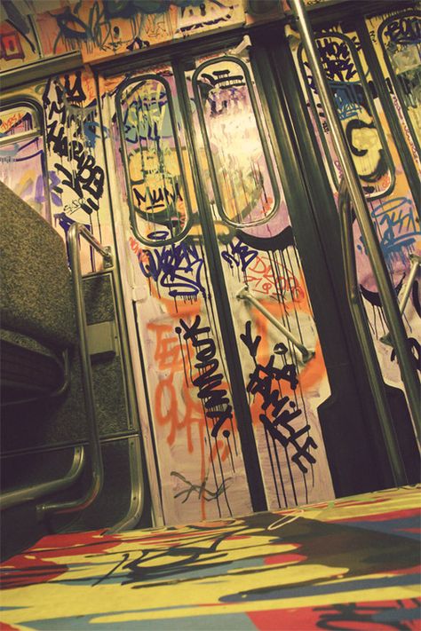 Clean Photo, Subway Car, Club Culture, Train Graffiti, Vintage Nyc, Arte Hip Hop, Graffiti Photography, Graffiti Artwork, Graffiti Tagging