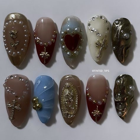 @tinted_tips Catholic Nail Art, Light Academia Nails, Brown And Red Nails, Dune Nails, Medieval Nails, Church Nails, Catholic Nails, Rosary Nails, Baroque Nails