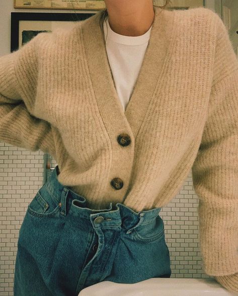 Mode Pastel, Grandma Cardigan, Easy Style, Mode Inspo, Looks Style, Mode Inspiration, Looks Vintage, Fall Winter Outfits, Outfits Casuales