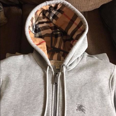 Burberry Zip Up Hoodie, Zip Hoodie Outfit, Hip Hop Images, Burberry Hoodie, Jordan 12s, Hoodie Outfit Men, Street Fashion Men Streetwear, Jordan 12, Burberry Jacket