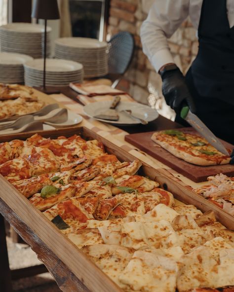 Our get together before the wedding was a Pizza Party 🍕 obviously , what else when in Italy😉 And i’m so glad we did that! This was such a perfect opportunity for everyone to meet before the big day 🥹 and nothing brings people closer than a pizza buffet 🤗🍕 📷 beautiful shots by @theresamariawerinos & @linefotografie 🫶🏼 #prewedding #pizzaparty #gettogether #rehearsaldinner #weddinginspiration #viennablogger #pizzanight #italianwedding #destinationwedding #italiandream #dreamwedding Wine And Pizza Party, Pizza Buffet Wedding, Buffet Aesthetic, Pizza Wedding, Pizza Buffet, Buffet Wedding, Wine And Pizza, Wedding Buffet, Before The Wedding