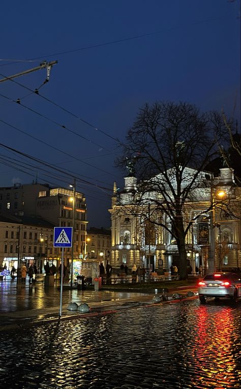 night city town vibe lviv ukraine rain winter львів україна Rainy Mood, Ukraine Cities, Lviv Ukraine, Sunset City, Night Vibes, Futuristic Technology, Winter Aesthetic, Lviv, Night City