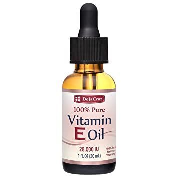 Vitamin E Oil For Face, Oils For Scars, Thick Moisturizer, Beauty Vitamins, Skin Dryness, Anti Aging Moisturizer, Oil Shop, Oil Moisturizer, Natural Vitamins