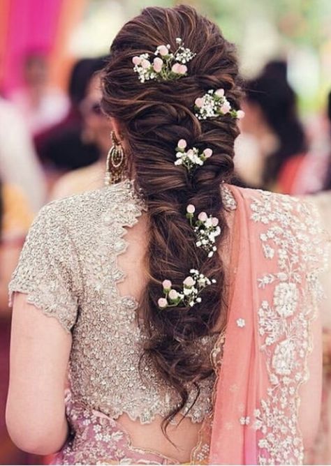 Hairstyle Inspo for brides sisters/ cousins Braids With Flowers, Hairstyle For Engagement, Engagement Hairstyle, Messy Braided Hairstyles, Bridal Hairstyle Ideas, भारतीय दुल्हन संबंधी, Bridal Hairstyle Indian Wedding, Engagement Hairstyles, Bridal Braids