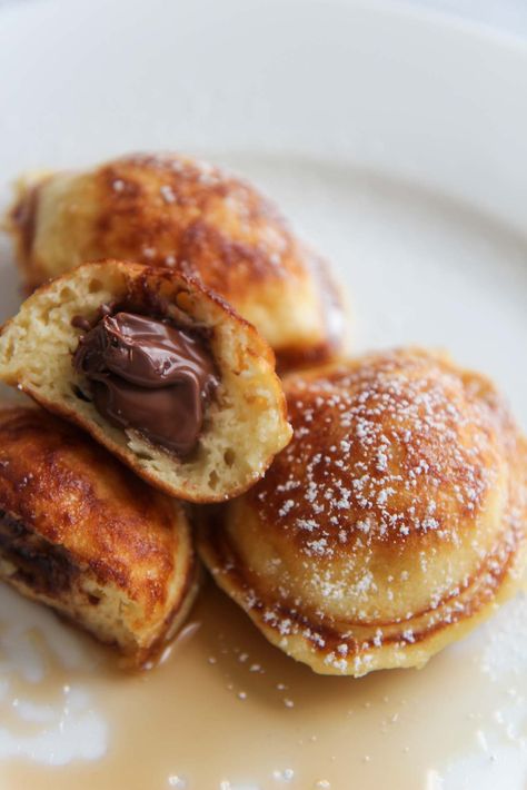 Mini Danish, Nutella Stuffed Pancakes, Mini Pancakes Recipe, Aebleskiver Recipe, Danish Pancakes, Stuffed Pancakes, Nutella Pancakes, Mini Nutella, Light And Fluffy Pancakes