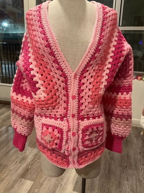 Hexagon Cardigan, Pink Crochet, Crochet Hexagon, Pink And White, Crochet Ideas, Project Ideas, Crochet Projects, Crochet, Red