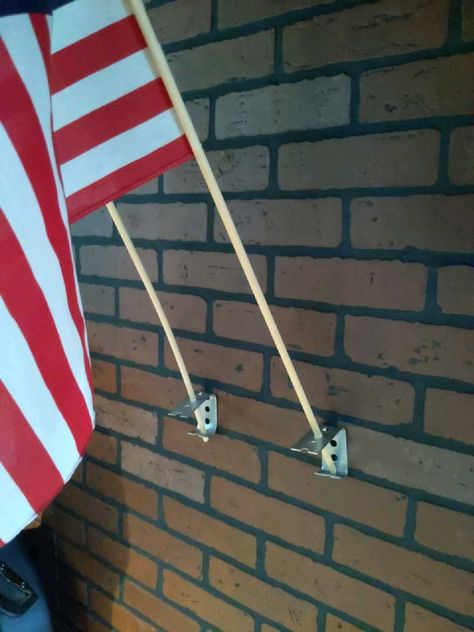 Simple DIY small flag holder - zinc punched flat bar Flag Holder Ideas, Diy Flag Holder, Flag Pole Ideas Diy, Diy Flag Pole, Flag Pole Bracket, Wooden Flag Pole, Diy Flag, Flag Pole Holder, Worship Flags